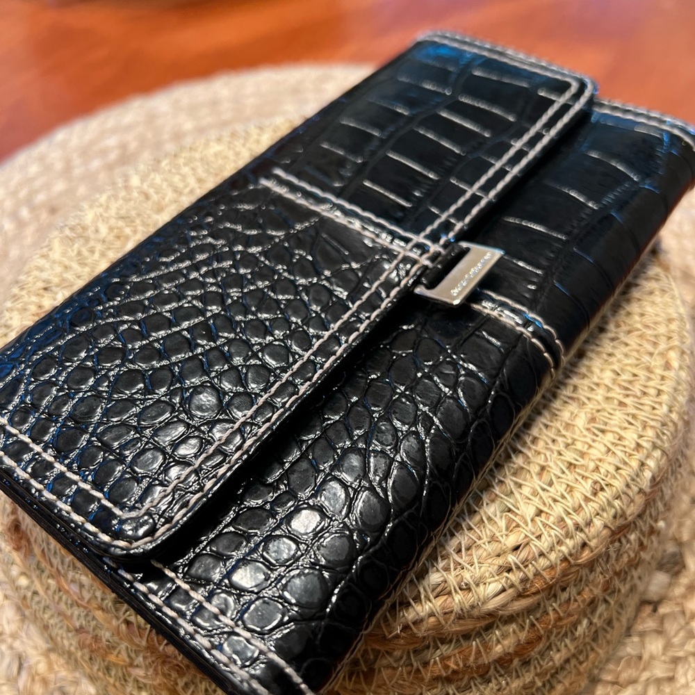 Liz Claiborne Wallet